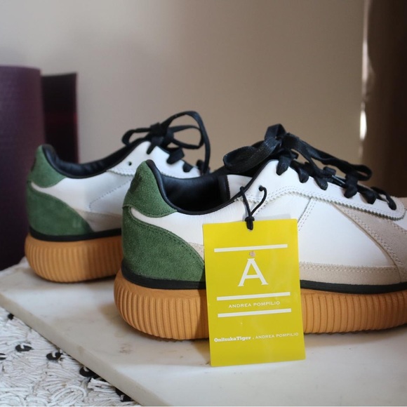 Onitsuka Tiger Women’s Sneakers - Picture 4 of 4